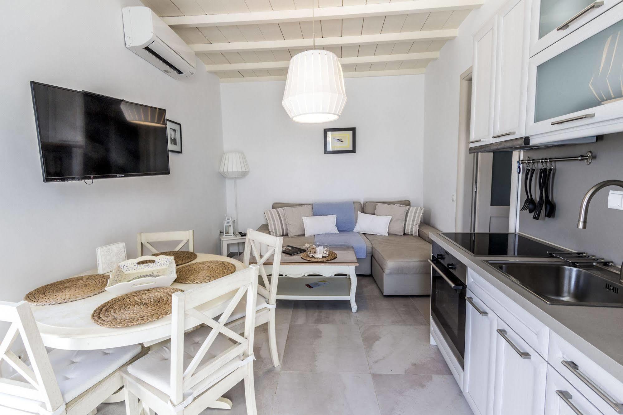 Lavish Suites Agios Ioannis Diakoftis Eksteriør bilde
