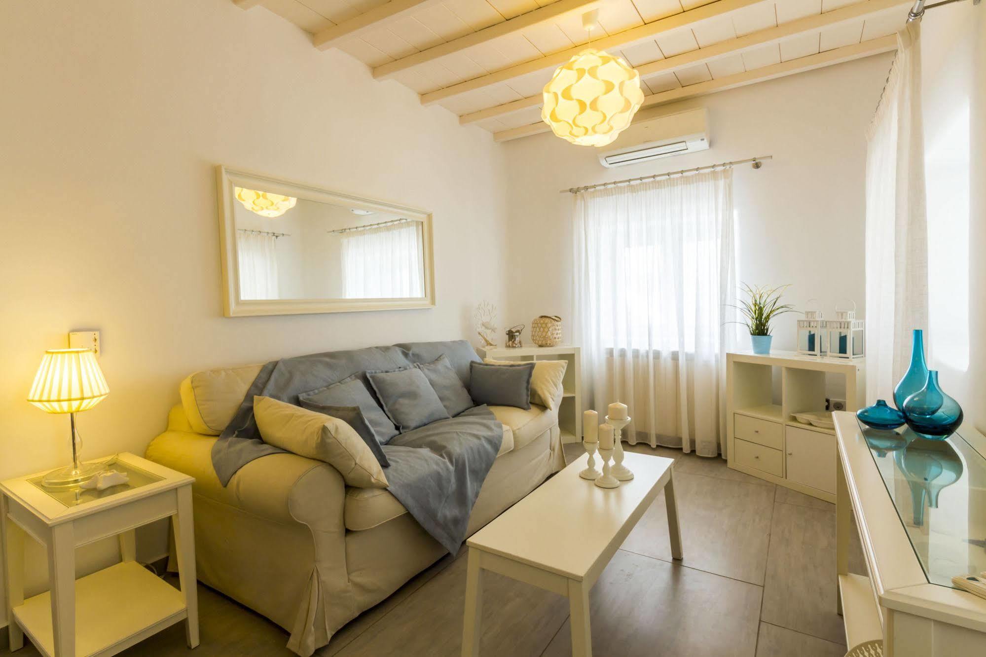 Lavish Suites Agios Ioannis Diakoftis Eksteriør bilde